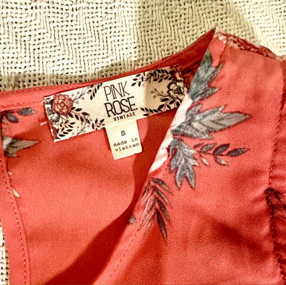 Pink Rose Floral Cold Shoulder Blouse Coral Pink Orange Medium Flouncy Sleeve.